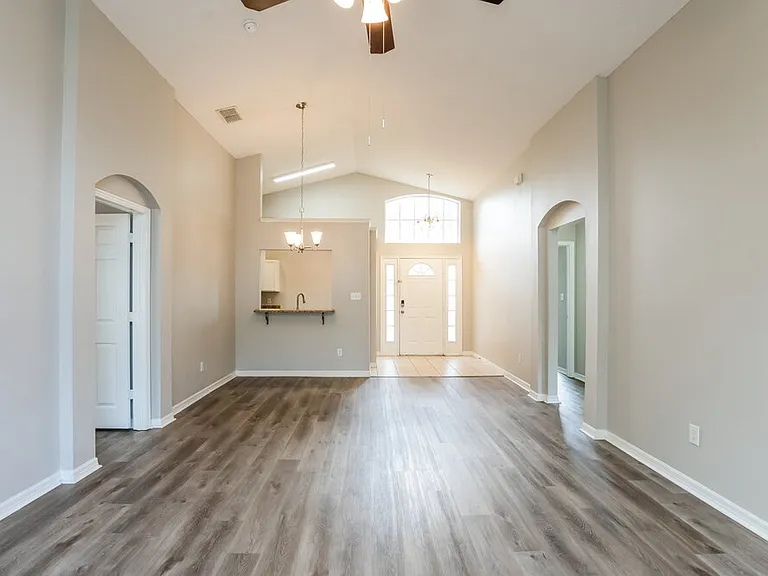 7920 Oakstone Ct — Photo 3