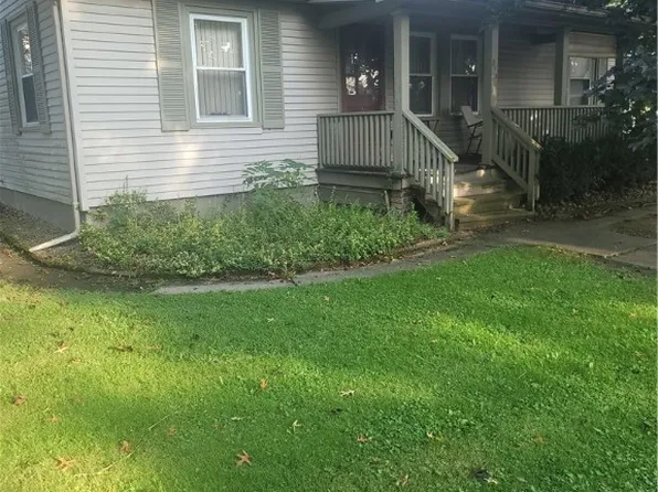 813 Lafayette Ave, Niles, OH 44446