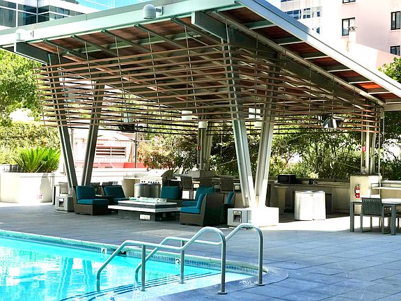Pool Lounge