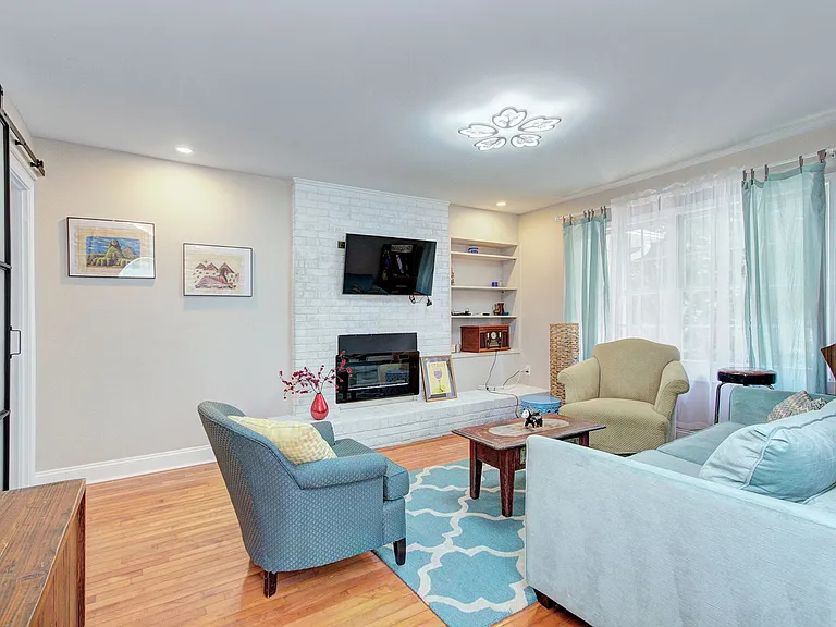 629 Grandin Rd — Photo 13