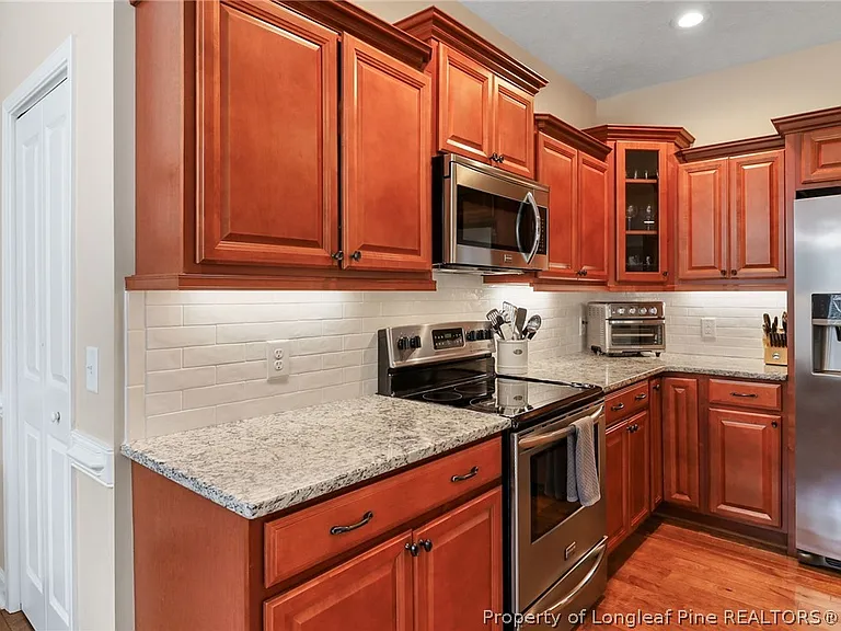 15 Wampanoag Ln — Photo 13