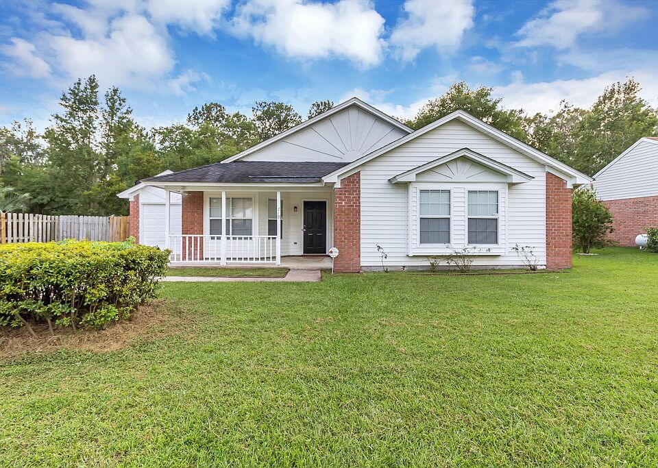 1st image of 710 Osprey Dr