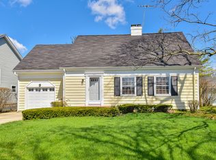 531 E Oak Ave, Wheaton, IL 60187