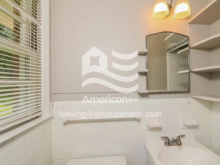 1574_013_wm_-_bathroom_12877023.jpg