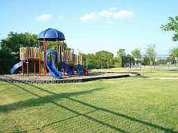 4th image of 15 Beechcreek Dr