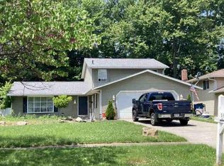 5968 Emerald St, North Ridgeville, OH 44039