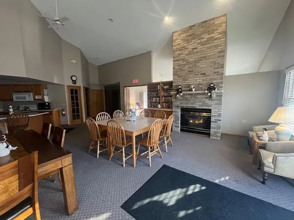 54 Thompson Ave W, West Saint Paul, MN 55118