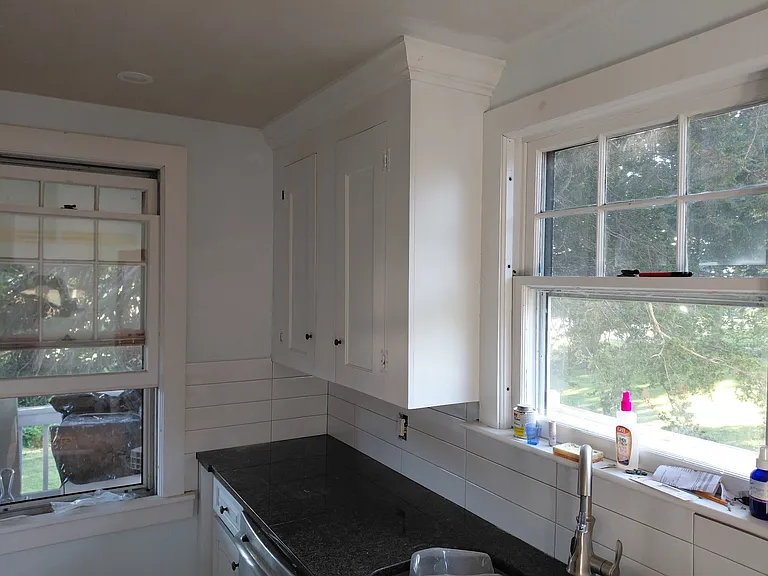 12 Houston Ave — Photo 3