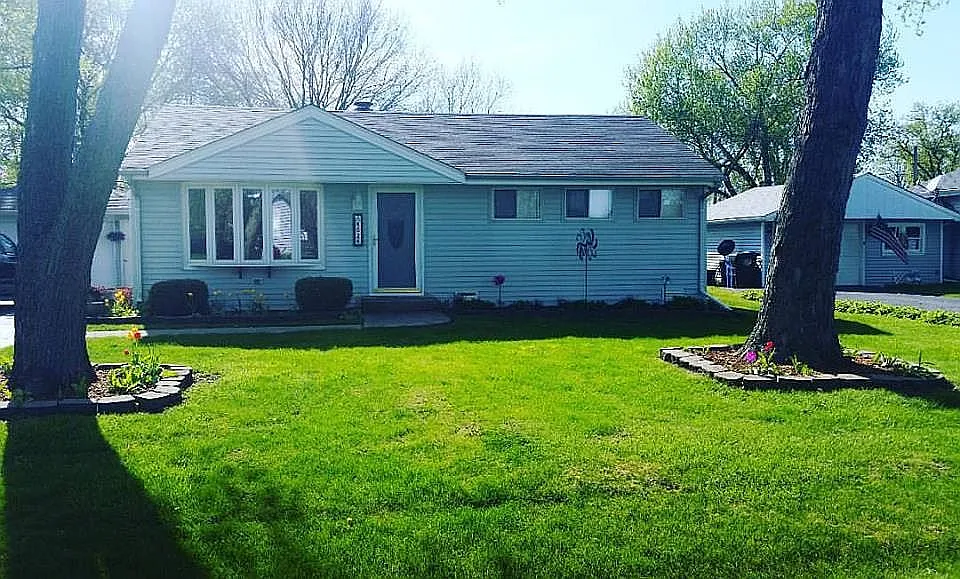 8026 S 83rd Ct photo 1