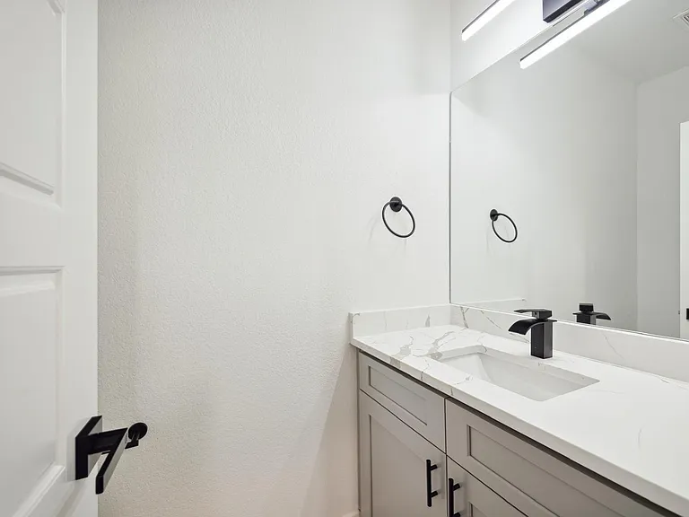 3430 Mount Pleasant St #B — Photo 15
