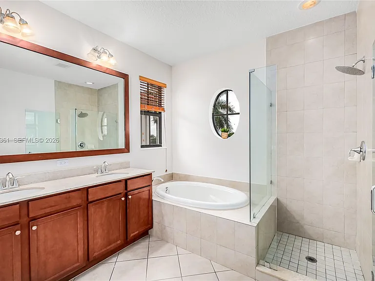 3700 NW 84th Way — Photo 14