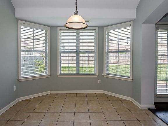 4th image of 1581 Sutton Meadow Ln