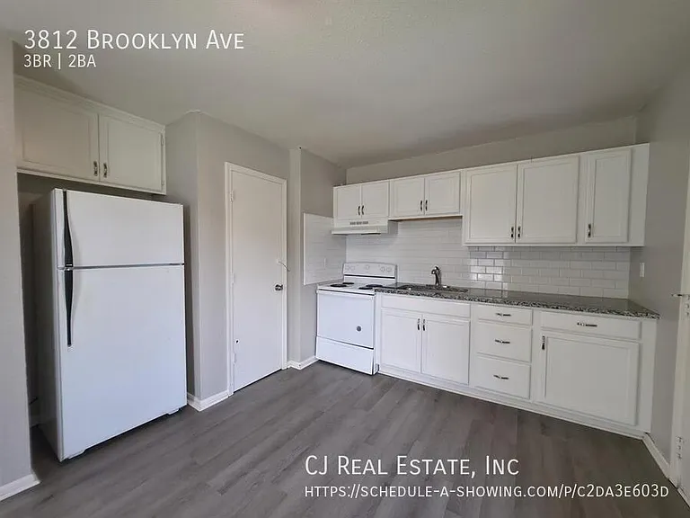 3812 Brooklyn Ave — Photo 5