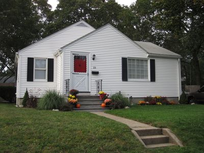 23 Vera St, Warwick, RI, 02886