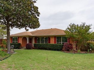 10664 Lake Haven Dr, Dallas, TX 75238