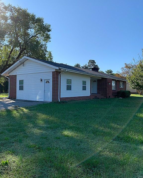 opproximately 1,850 sq.ft.