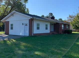 1401 Guilford College Rd, Jamestown, NC 27282