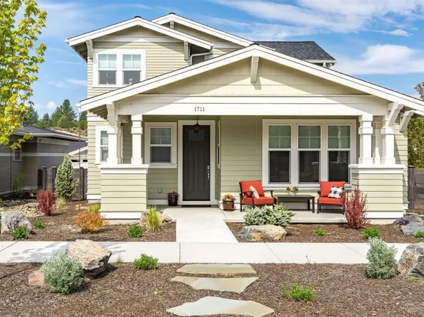 1711 NW Fields St, Bend, OR 97703