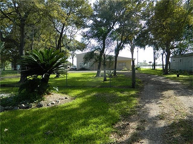 1st image of 235 Creekside Dr