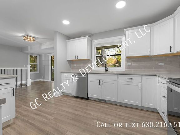 3rd image of 213 Elizabeth St