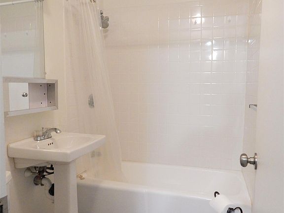 3rd image of 150 Sea St #207AAA