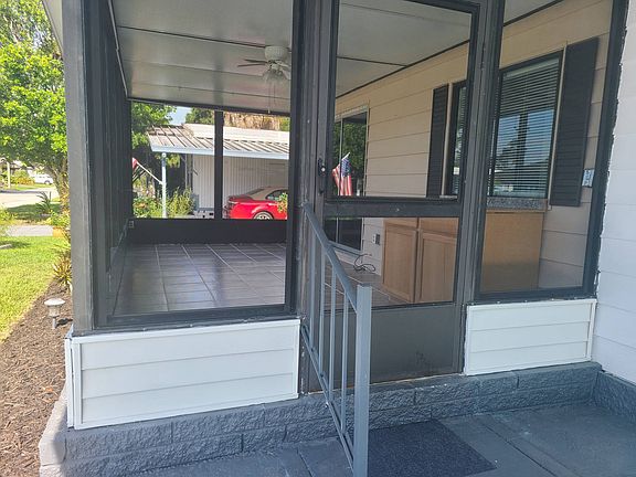 5th image of 368 Windsor Dr