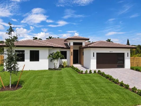 8211 SW 193rd St, Cutler Bay, FL 33157
