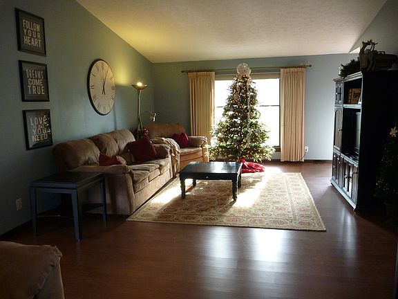 5th image of 22 Ramsey Dr