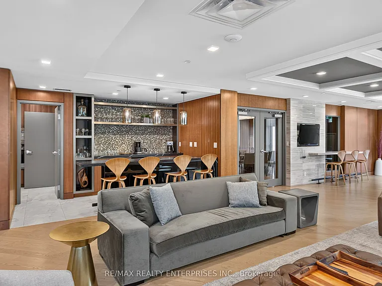 1575 Lakeshore Rd W #340 — Photo 40