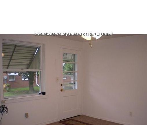 3rd image of 40 Kenna Dr #40