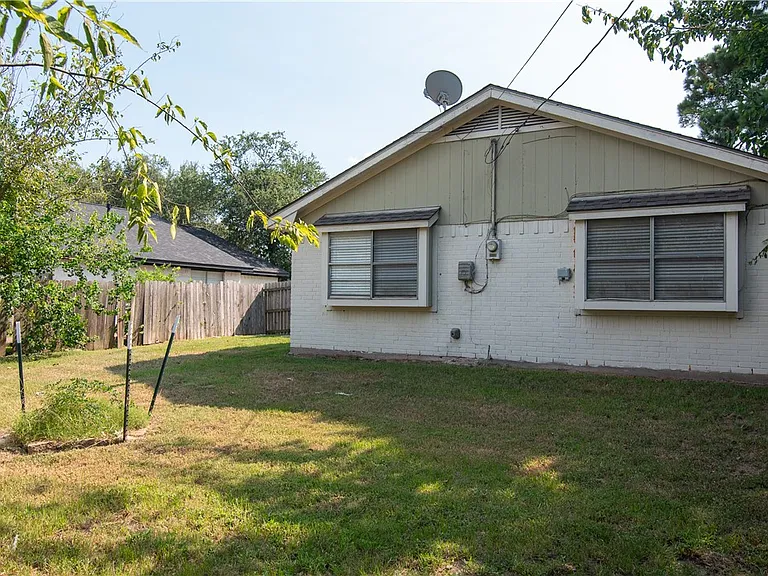 3213 Heatherwood Dr — Photo 25
