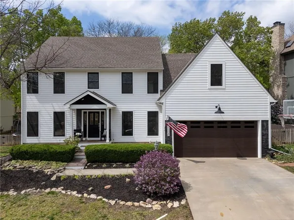 4508 Winged Foot Ct, Lawrence, KS 66049