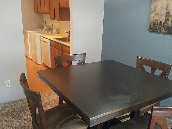 Dining/Kitchen