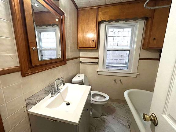 4th image of 91 Courtland Ave APT 1