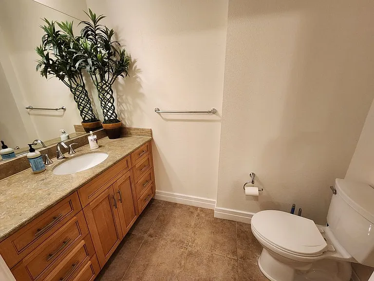 331 Cleveland St #310 — Photo 12