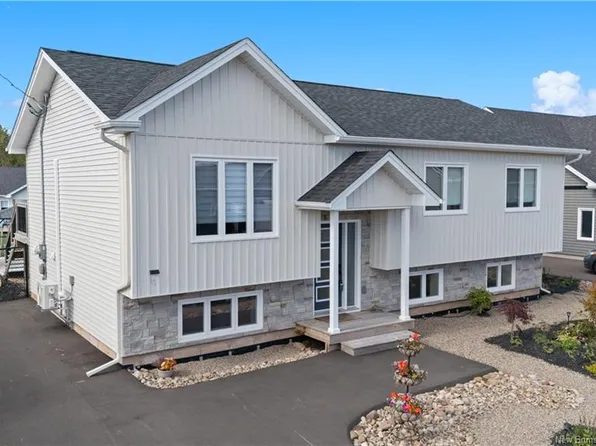 17 Robert, Shediac, NB E4P 0R2