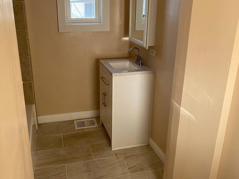 1546 N Campbell Ave #1 — Photo 10