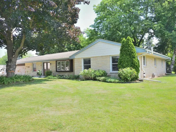 7100 North Parkview DRIVE, Lannon, WI 53046
