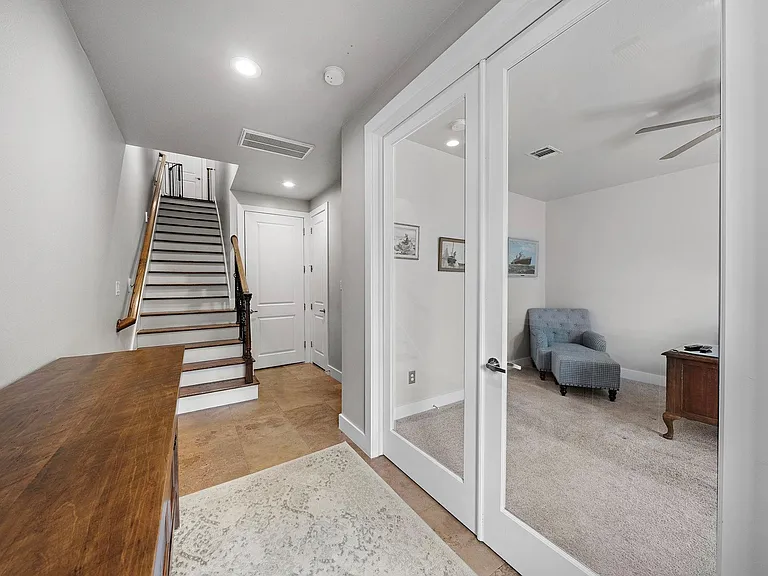 2509 Garrow St #B — Photo 5