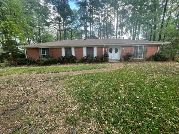 19 Rob Ln, Jackson, MS 39212