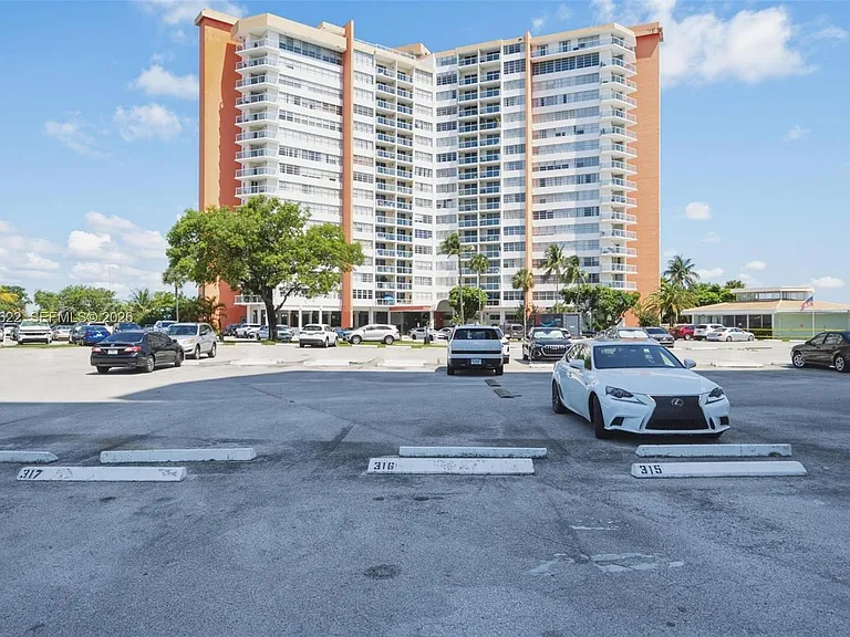 1301 NE Miami Gardens Dr #326W — Photo 1