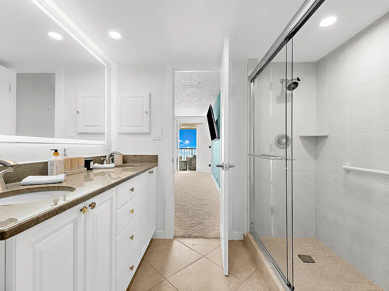 4401 Gulf Of Mexico Dr #907 — Photo 39