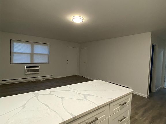 3rd image of 59 Fieldstone Dr APT 22