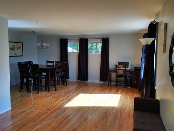 2nd image of 16 Loch Lomond Ln
