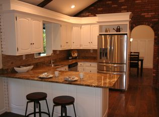 28 Isinglass Ter, Trumbull, CT 06611