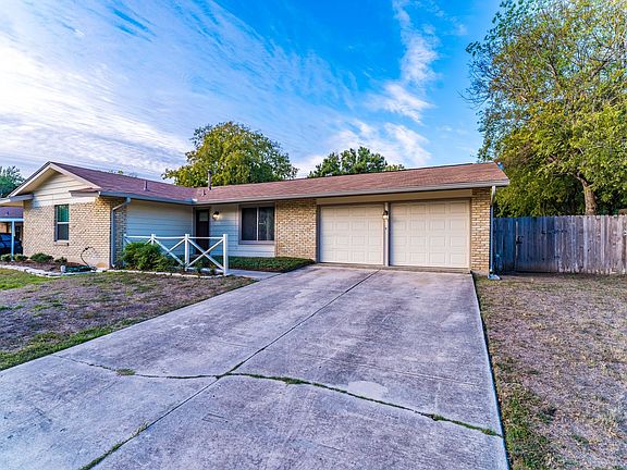 2nd image of 7431 Castle Trail Dr