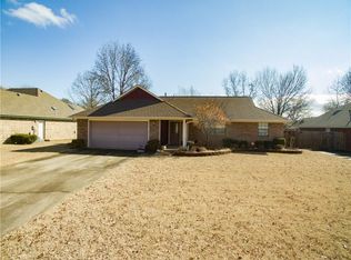 638 Meadowbrook Dr, Alma, AR 72921