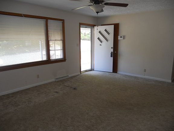 2nd image of 102 Greenwood Ln