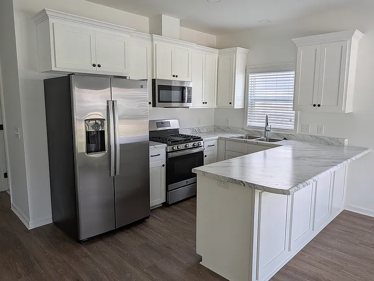 93 Edgefield Rd — Photo 32