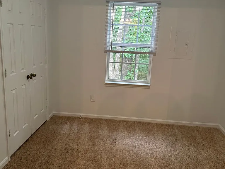 Arlington Apartments — Photo 152